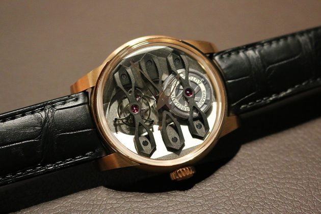 Neo-Tourbillon with Three Bridges