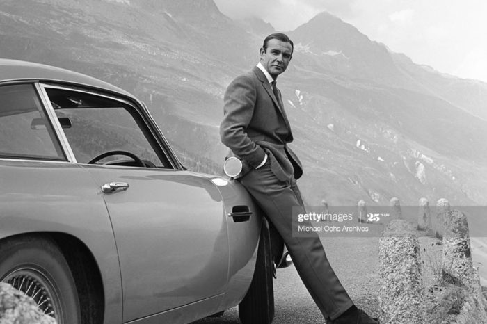 Sean Connery jako James Bond na planie "Goldfingera" / foto: Michael Ochs Archives / Getty Images