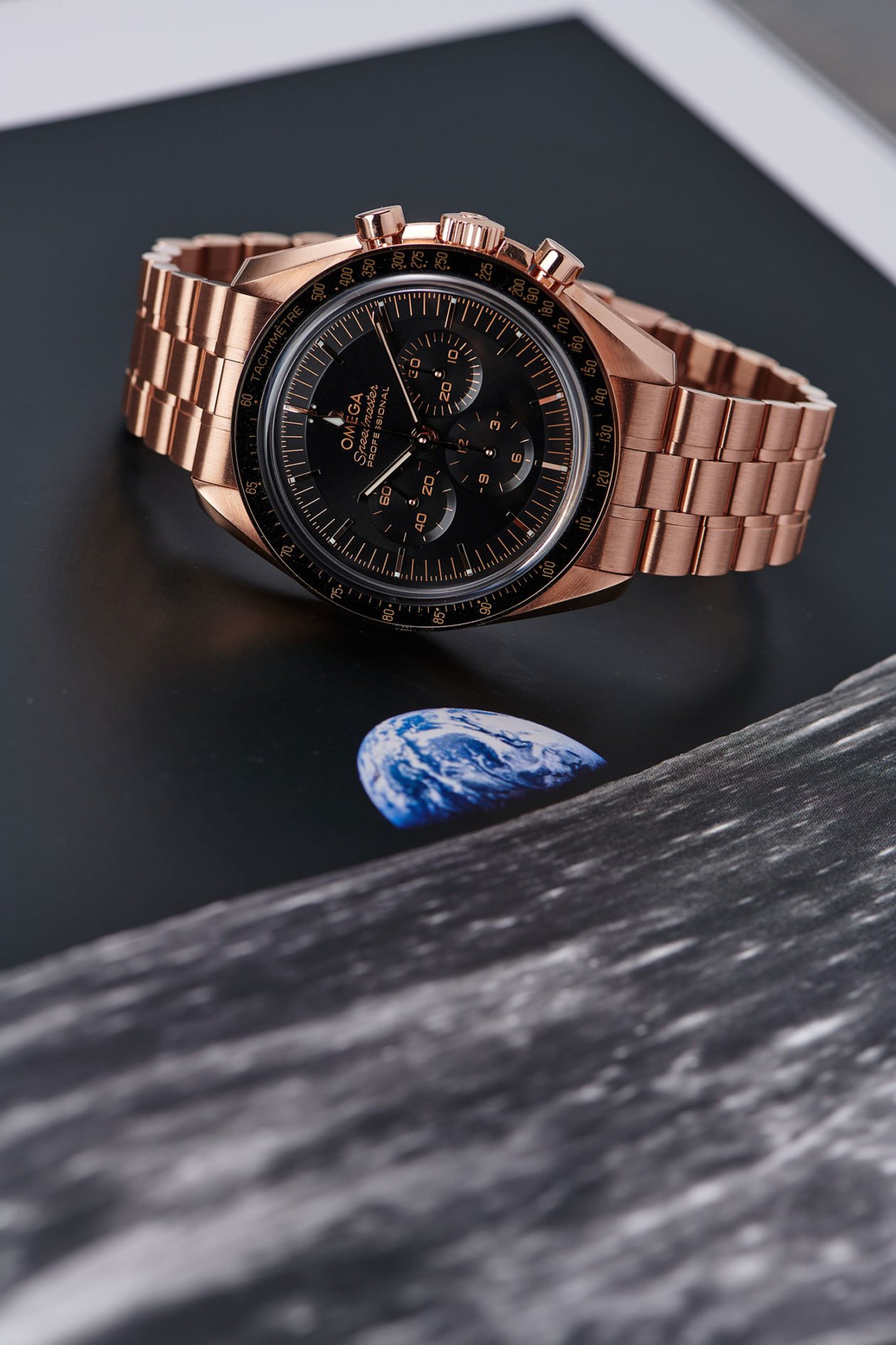 Omega Speedmaster Professional „Moonwatch” Co-Axial Master Chronometer Sedna Gold