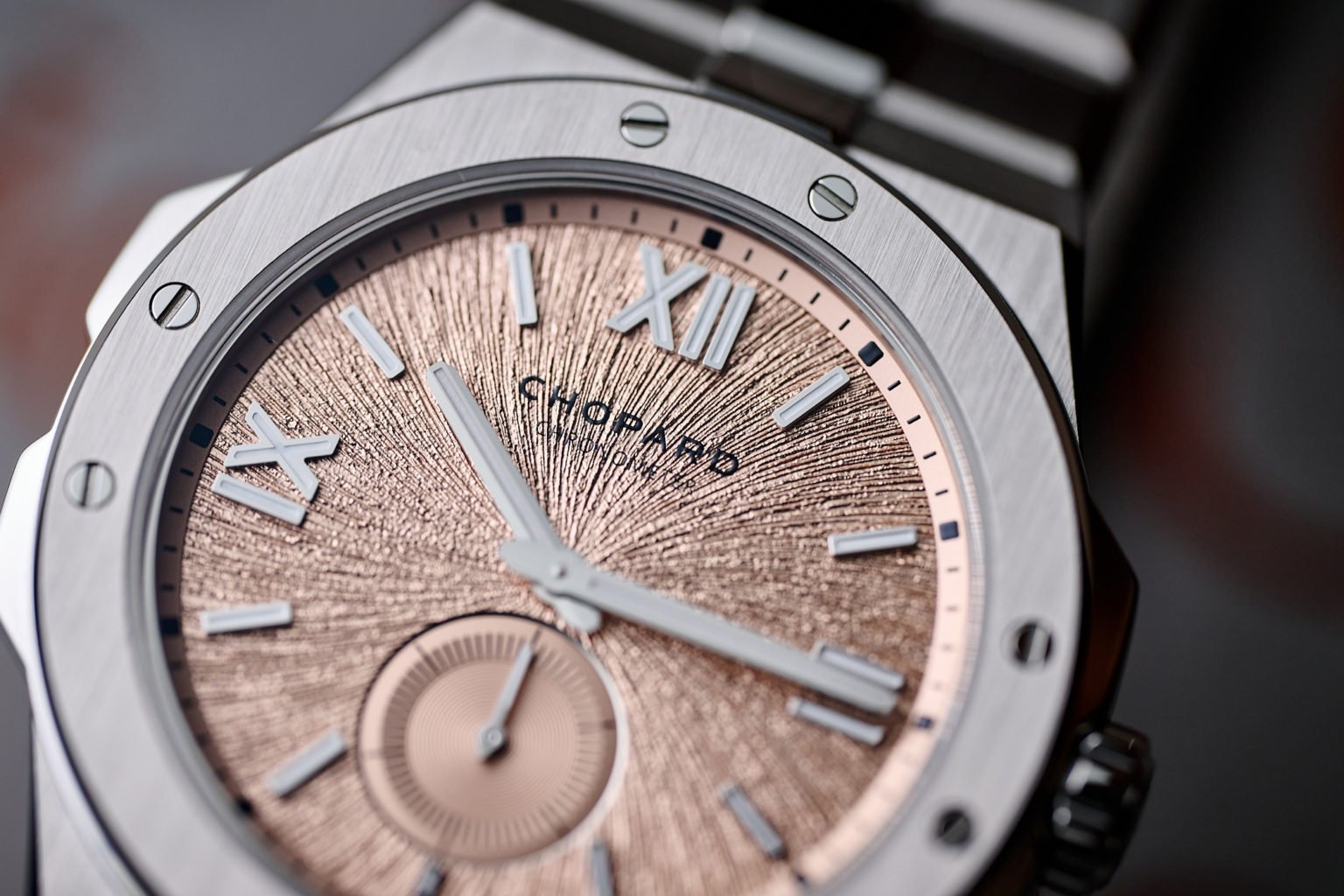 Chopard Alpine Eagle 41 XPS w wydaniu Ultra Thin W W 2023 zdjęcia Chopard Alpine Eagle 41 XPS w wydaniu Ultra Thin W W 2023 zdjęcia