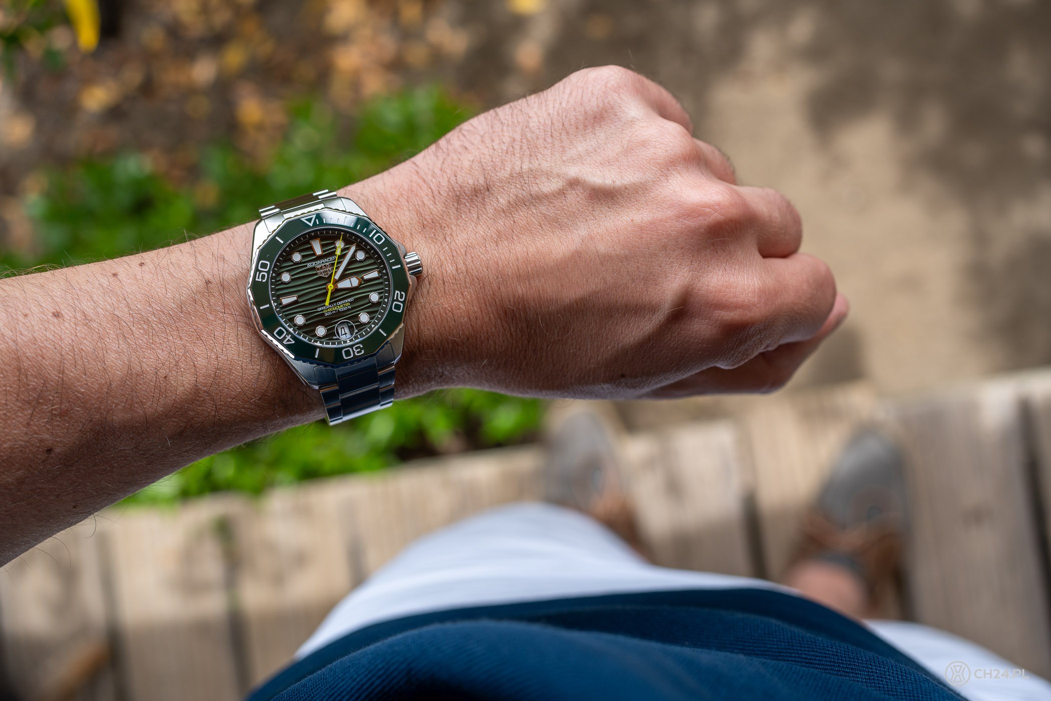 Hands On TAG Heuer Aquaracer Professional 300 Date a renowned diver improved