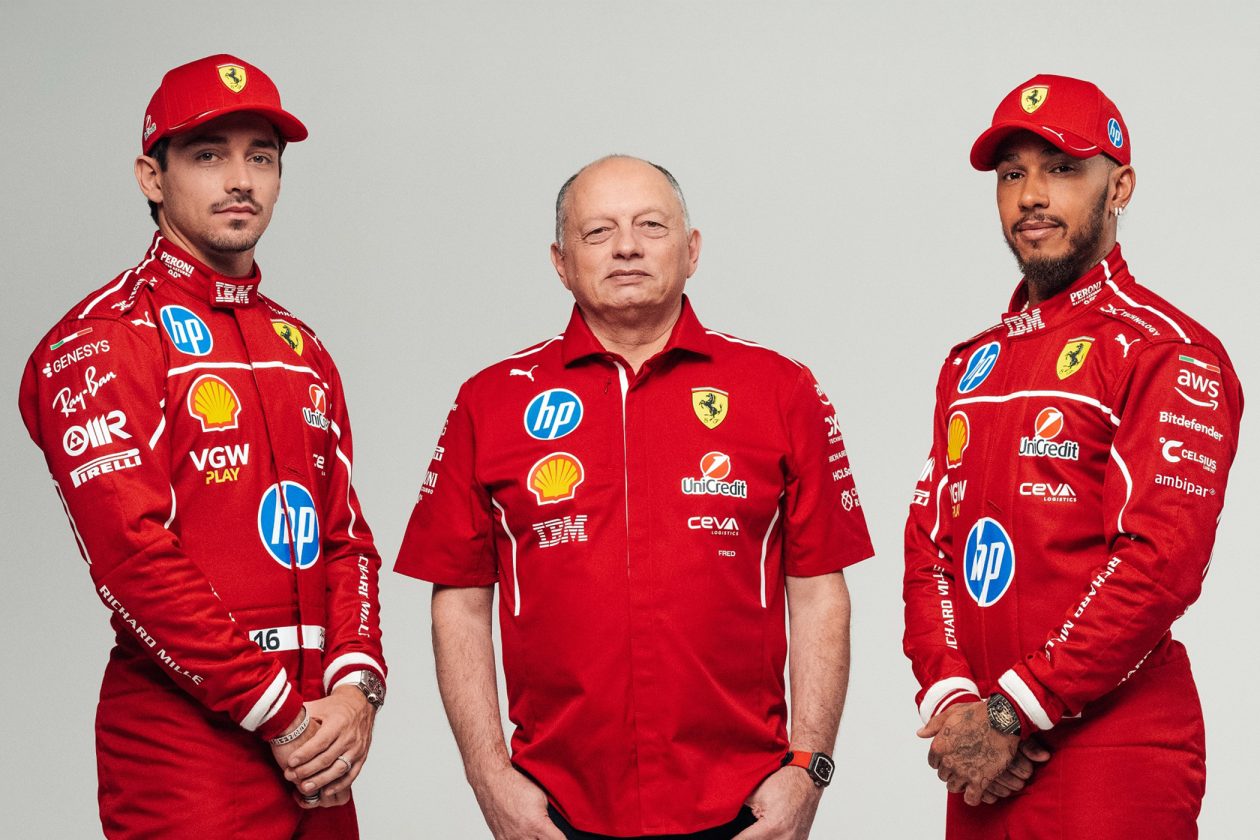 od lewej: Chalres Leclerc, Frederic Vasseur, Lewis Hamilton