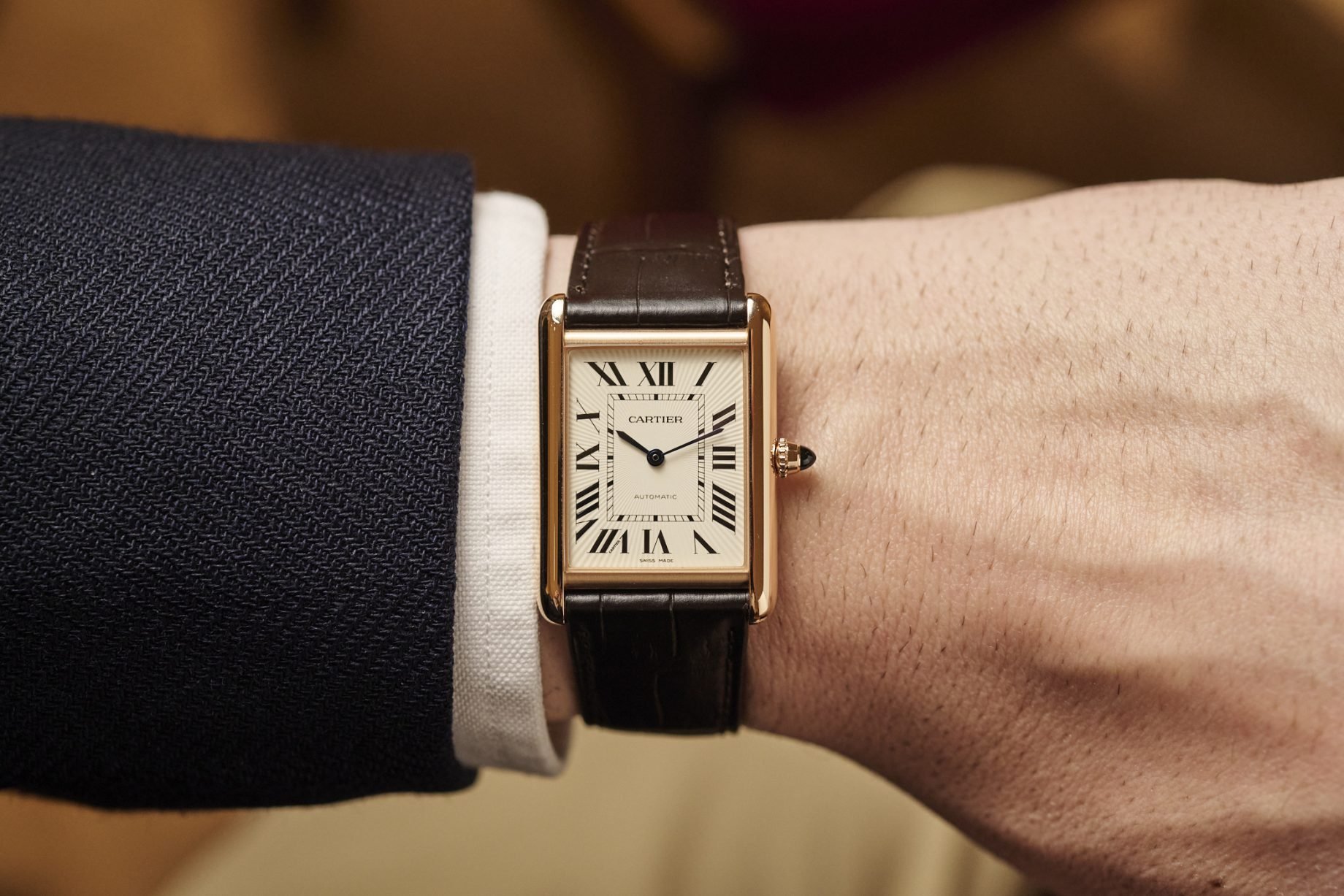 Cartier Tank Louis Cartier na nadgarstku