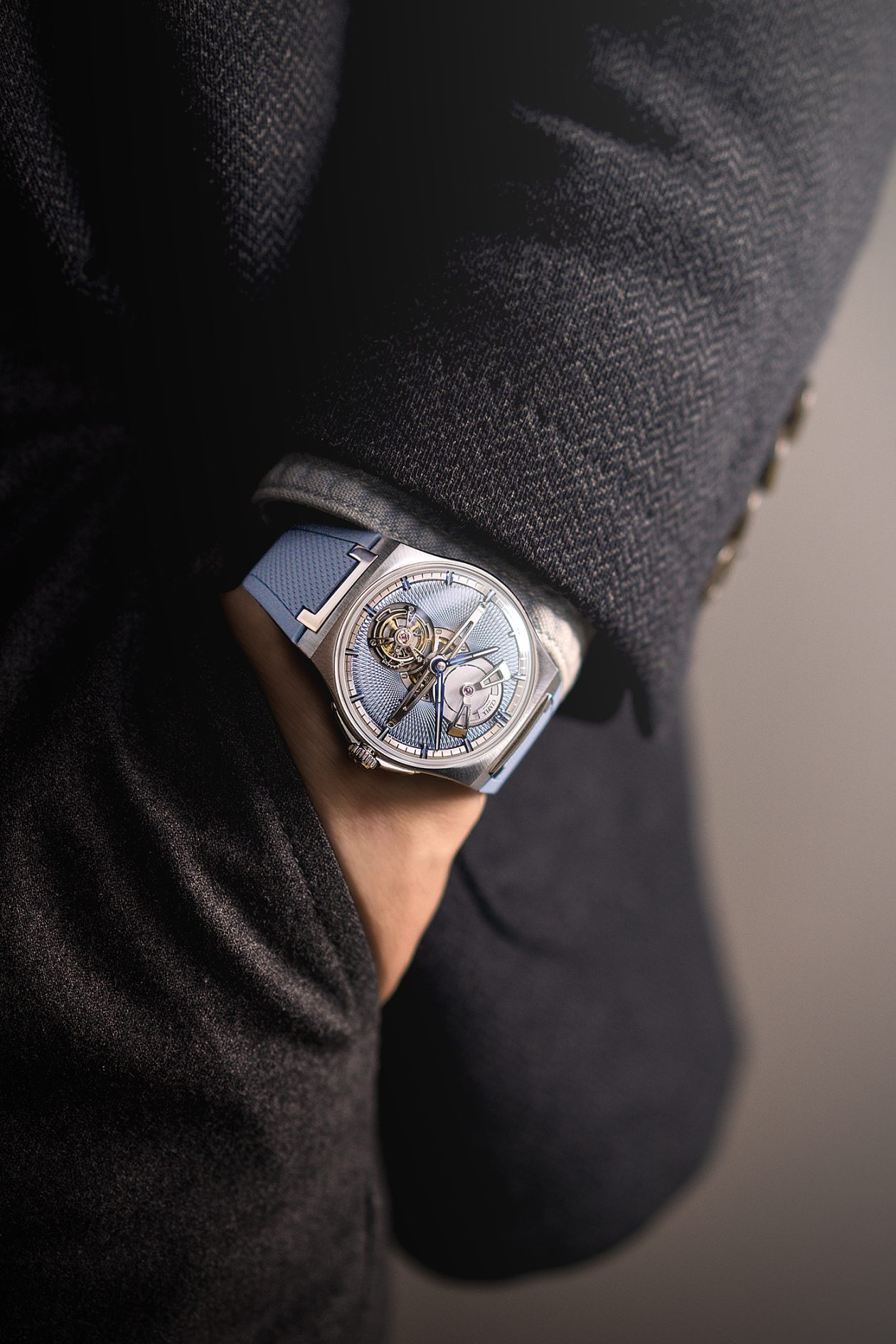 Czapek Antarctique Flying Tourbillon w wersji Glacier Blue