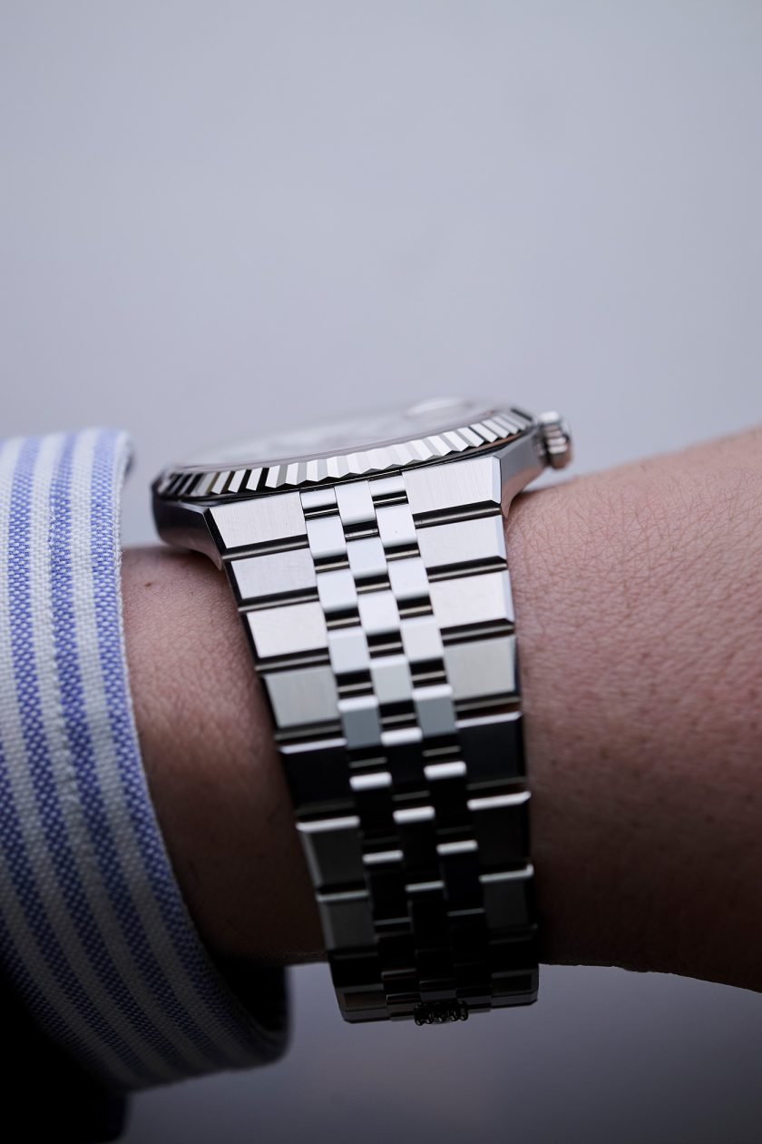 Rolex Land-Dweller - widok na profil koperty