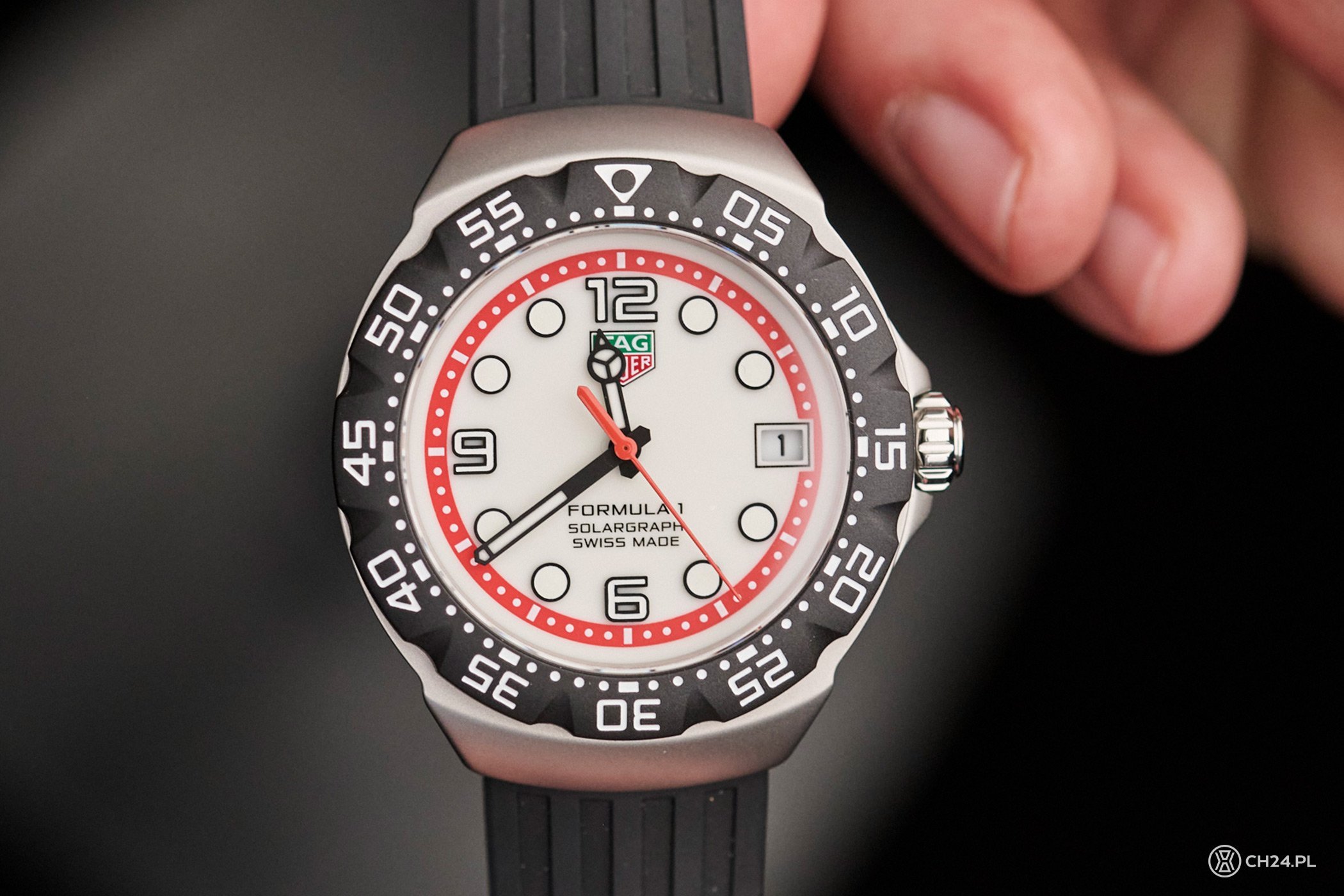 TAG Heuer Formula 1 Solargraph – kolorowe zegarki z baterią