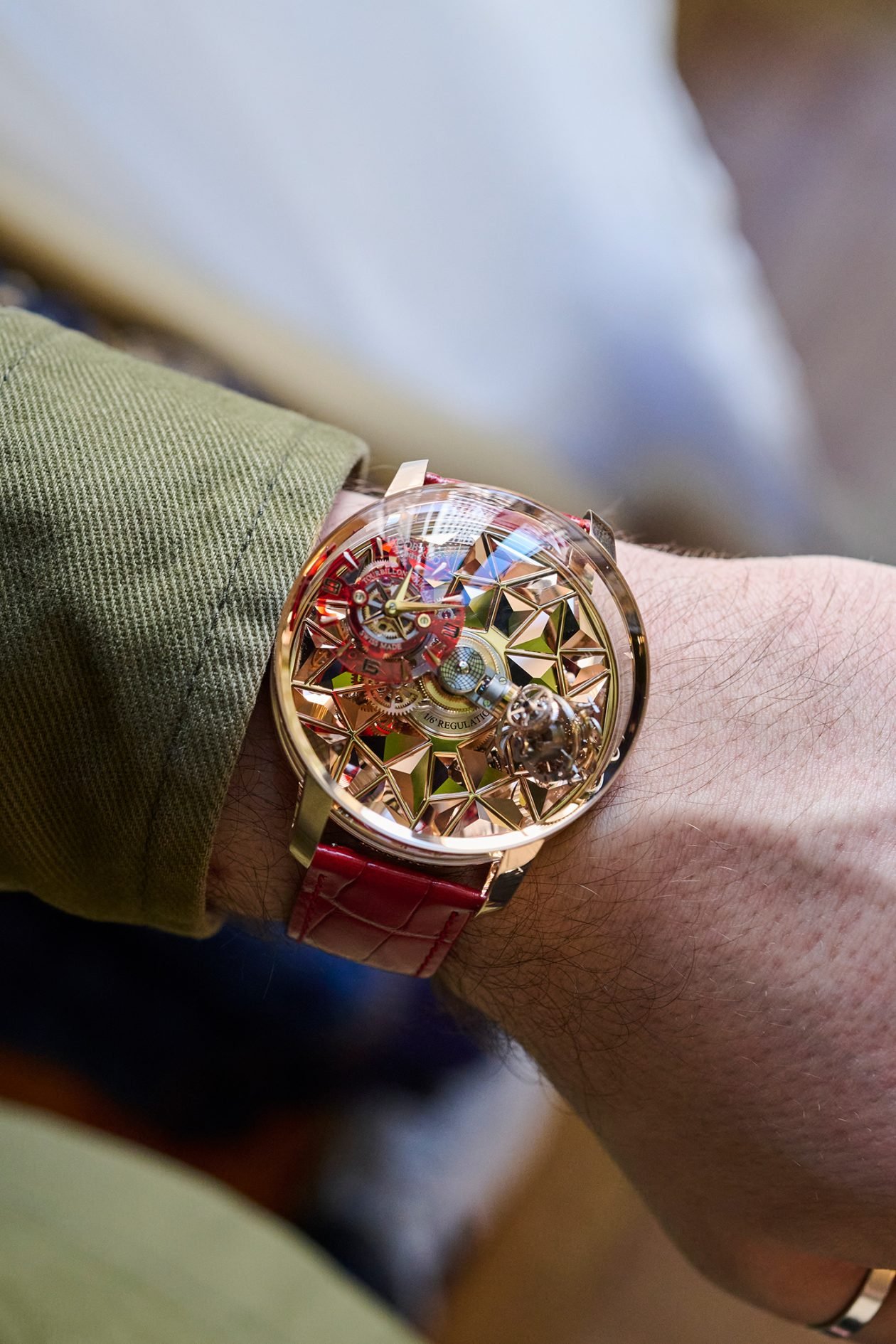 Jacob & Co. Astronomia Revolution Four-Axis Tourbillon na nadgarstku