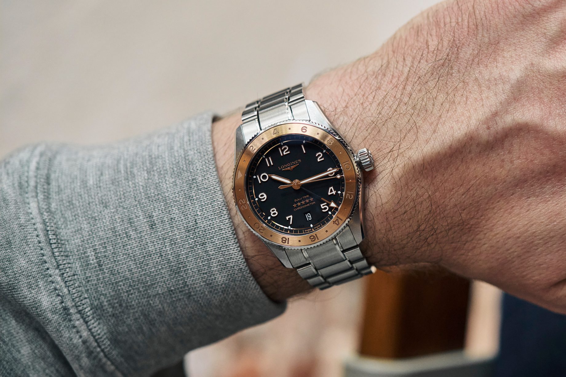 Longines Spirit Zulu Time 1925 na nadgarstku
