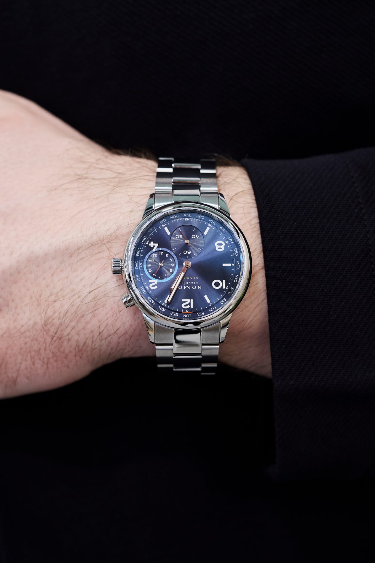 Club Sport neomatik Worldtimer na nadgarstku