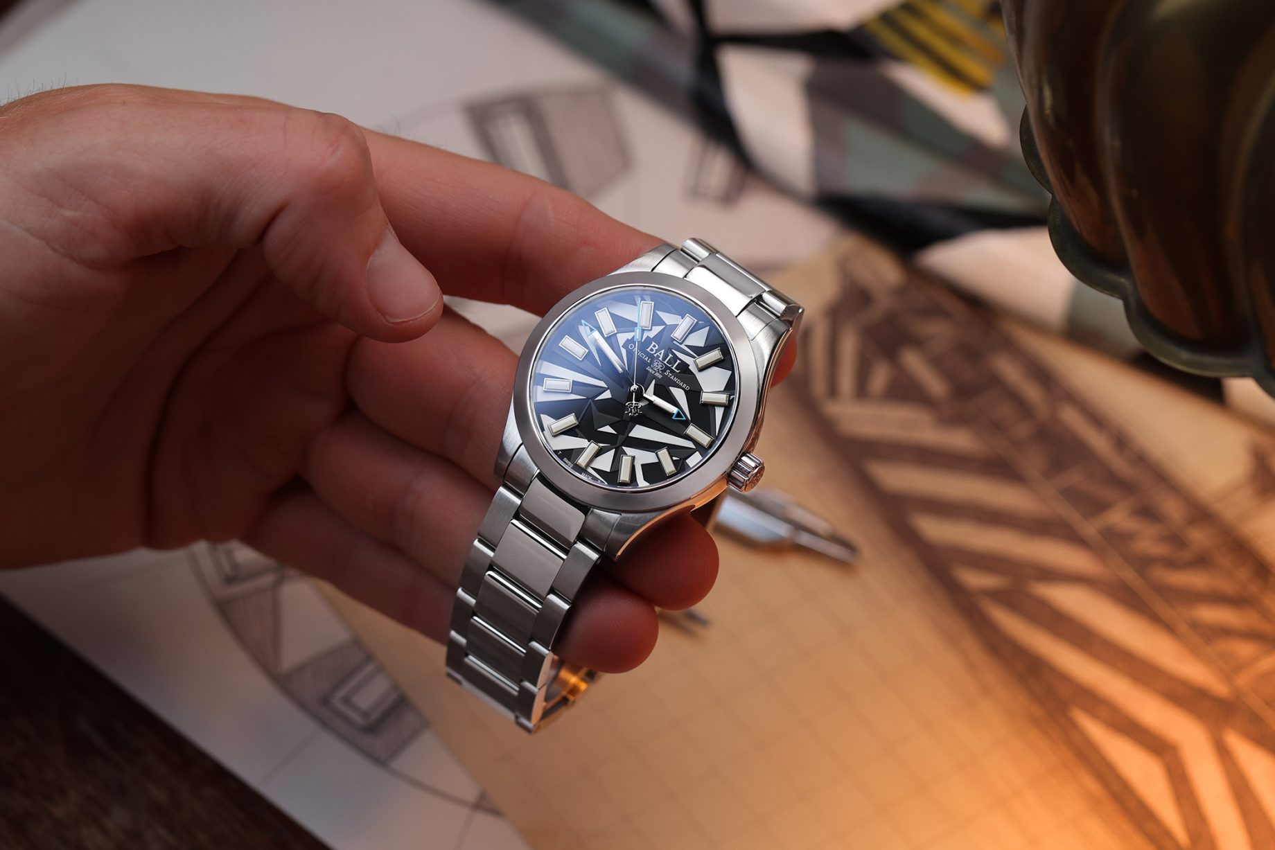 Ball x Oracle Time Engineer II Dazzle w ręce