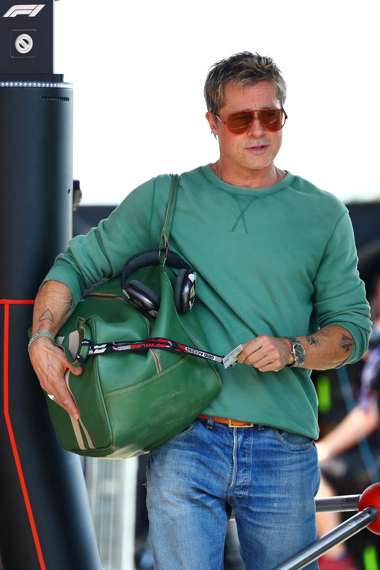Brad Pitt z customowym Ingenieurem Ref. 1832 SL / foto: gq.com