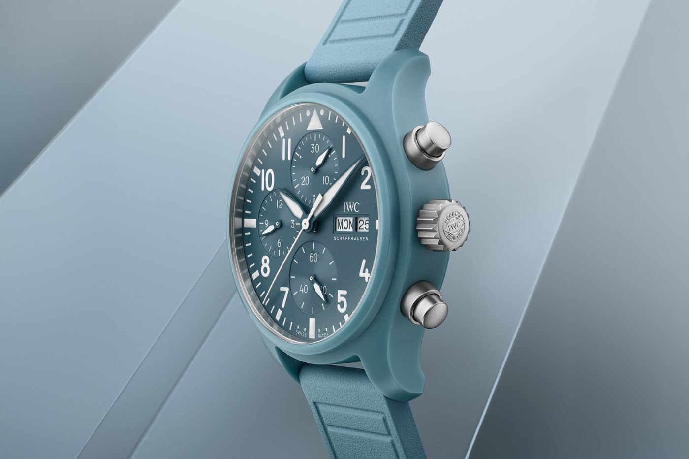 IWC Pilot’s Watch Chronograph TOP GUN 41 Miramar i nowy kolor ceramiki