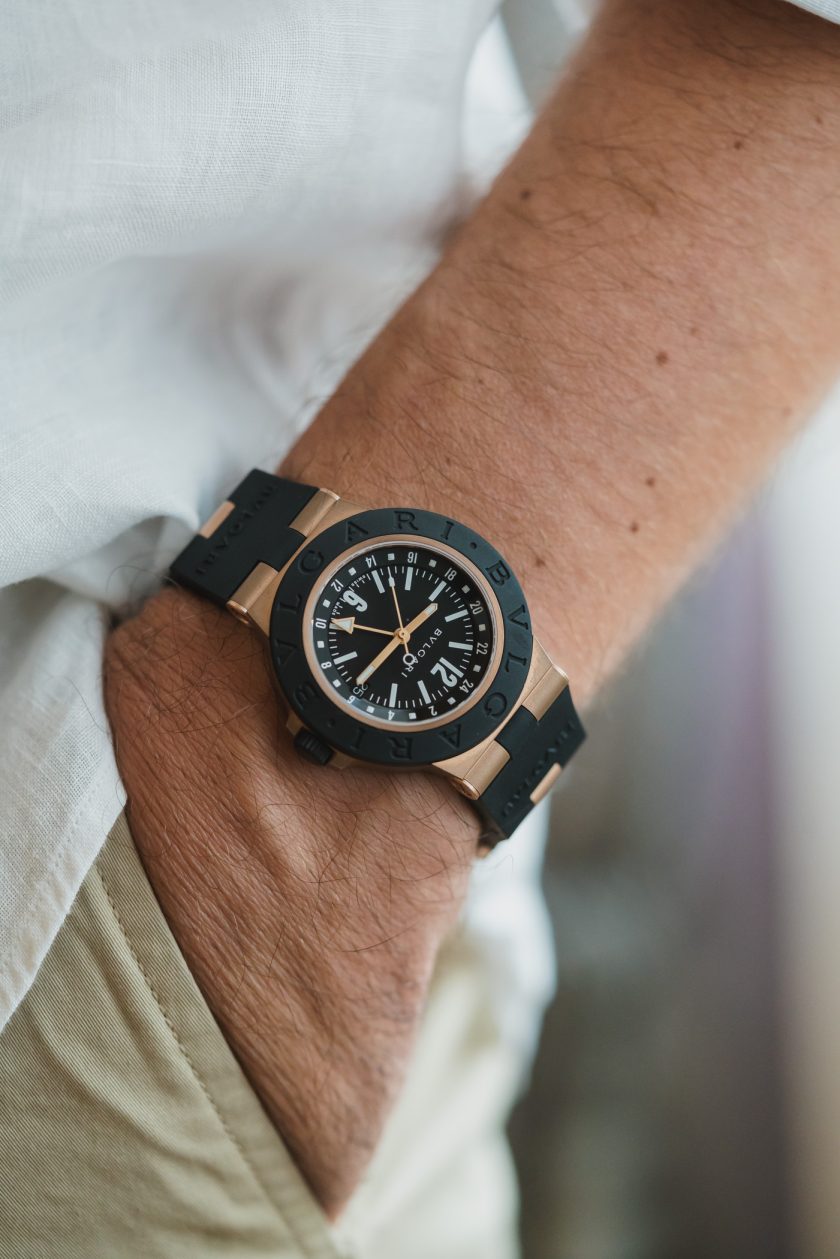 Bulgari Bronzo GMT na nadgarstku