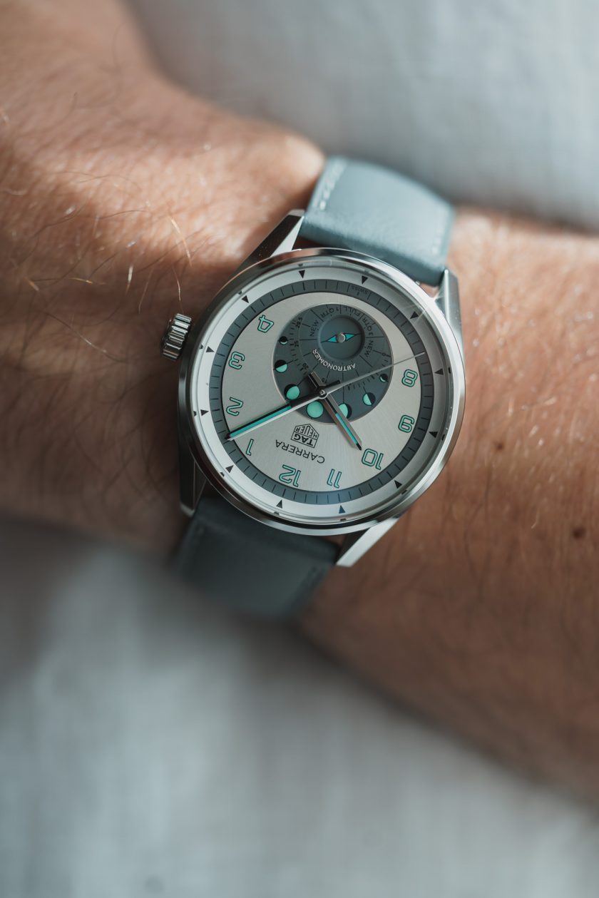 TAG Heuer Carrera Astronomer na pasku