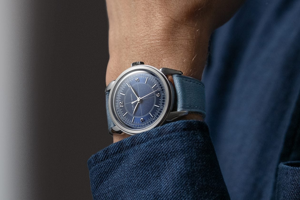 Cornes de Vache Blue Sector na nadgarstku