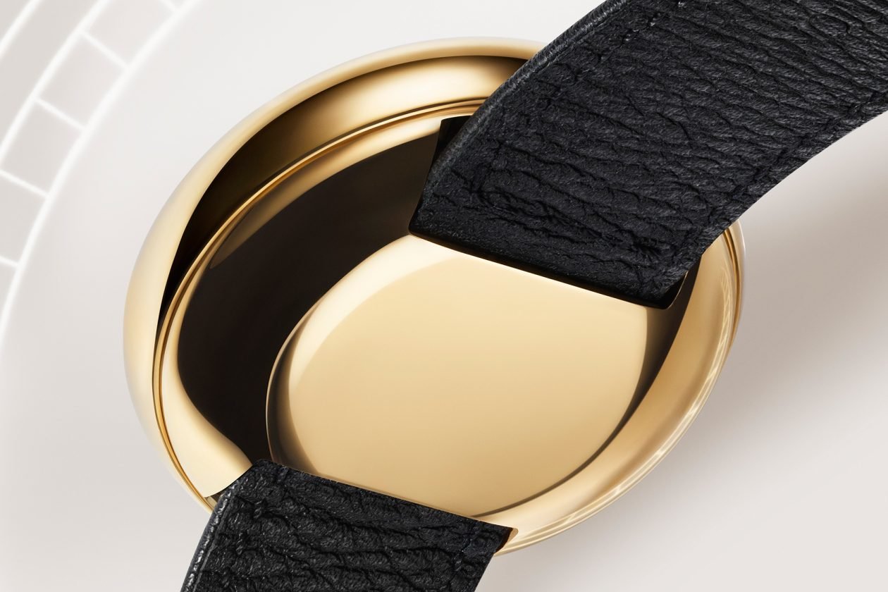 pełny dekiel ze zintegrowanym paskiem