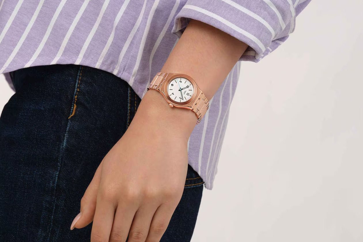 Swatch Essence of Rose