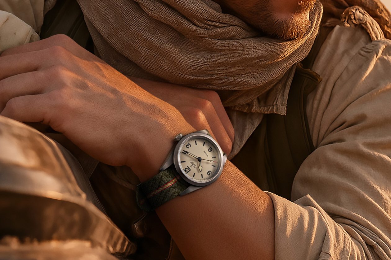 Tudor Ranger na nadgarstku