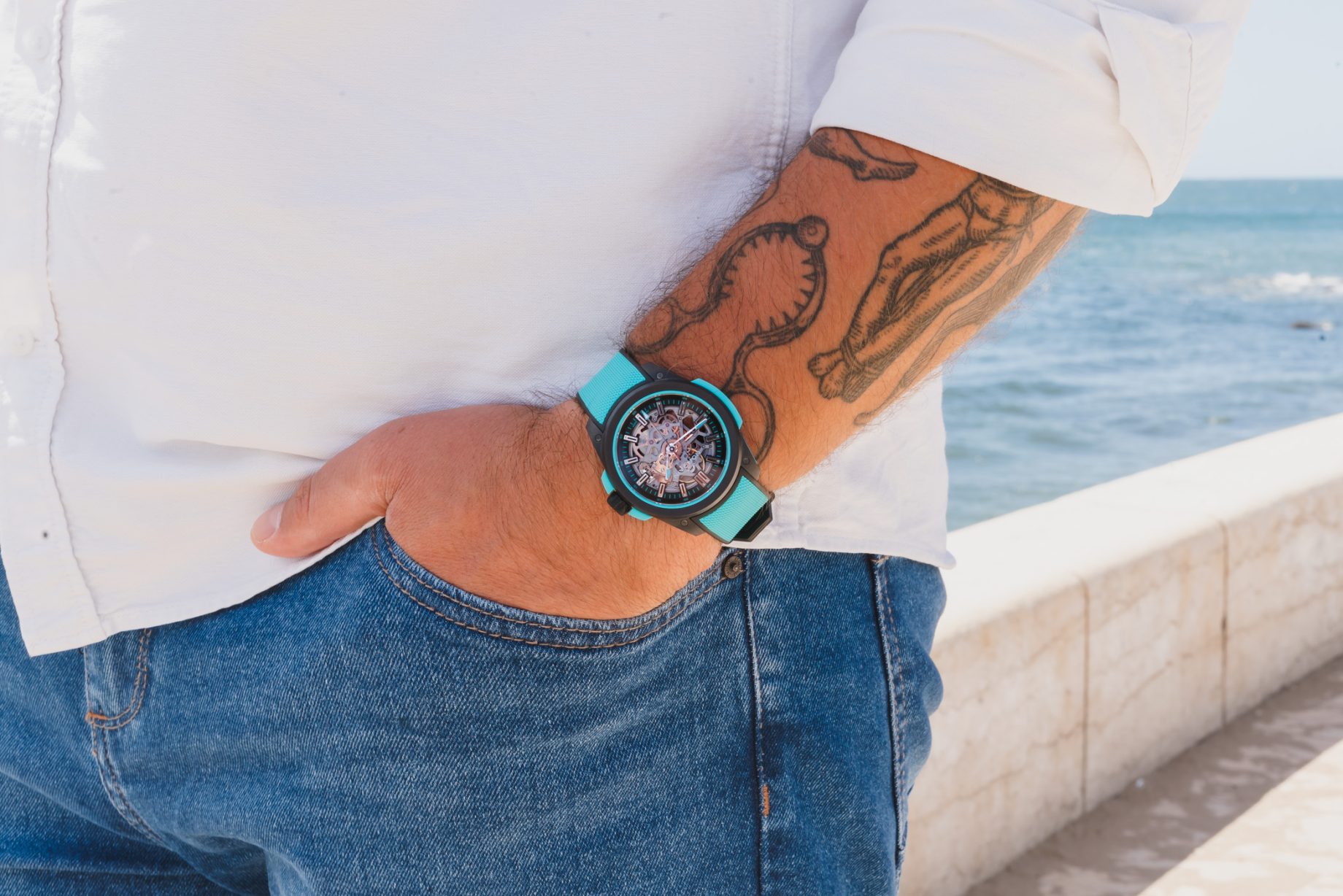 Wild One Skeleton Turquoise na nadgarstku