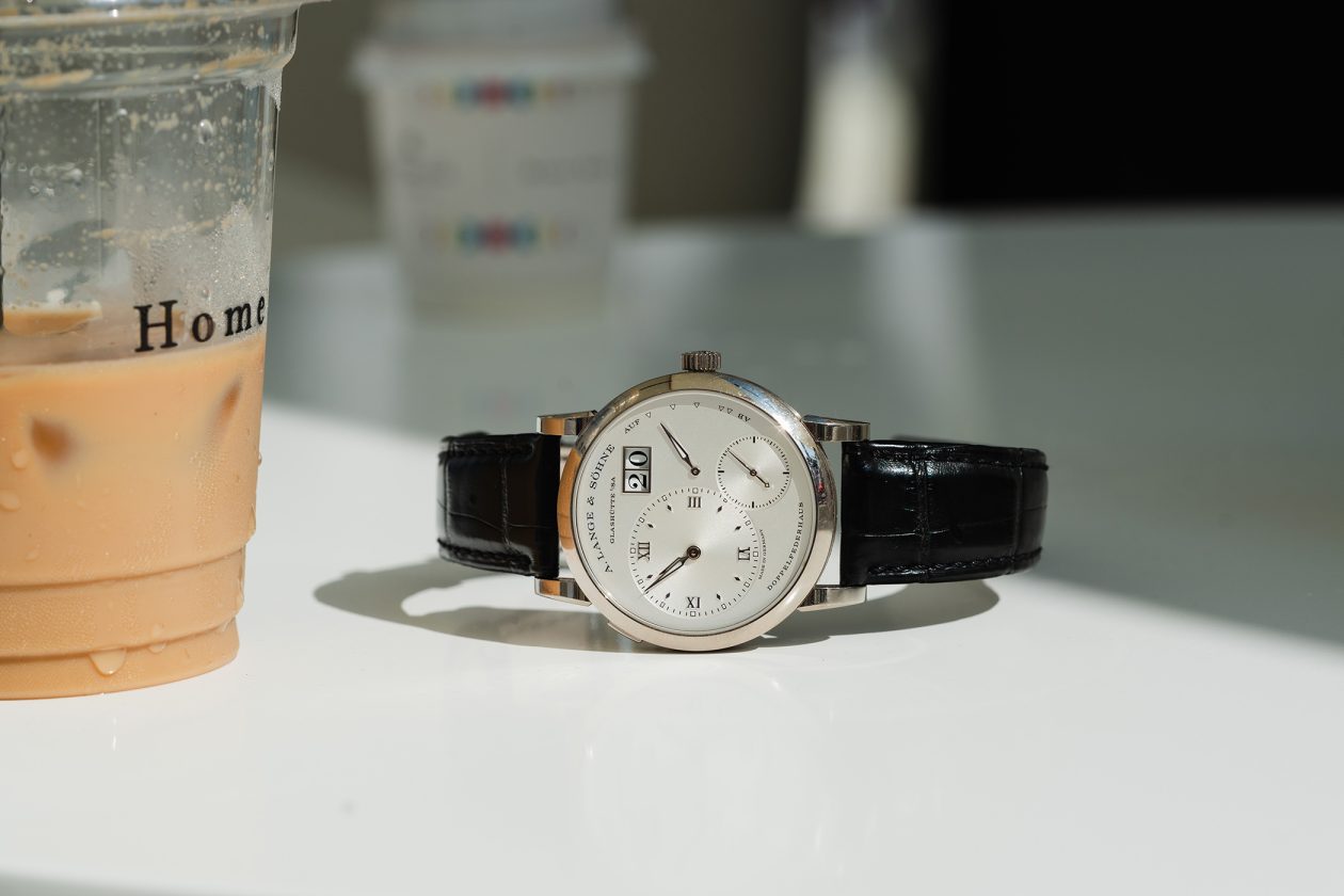 klasyczne A. Lange & Söhne Lanhe 1 w dubajskim słońcu