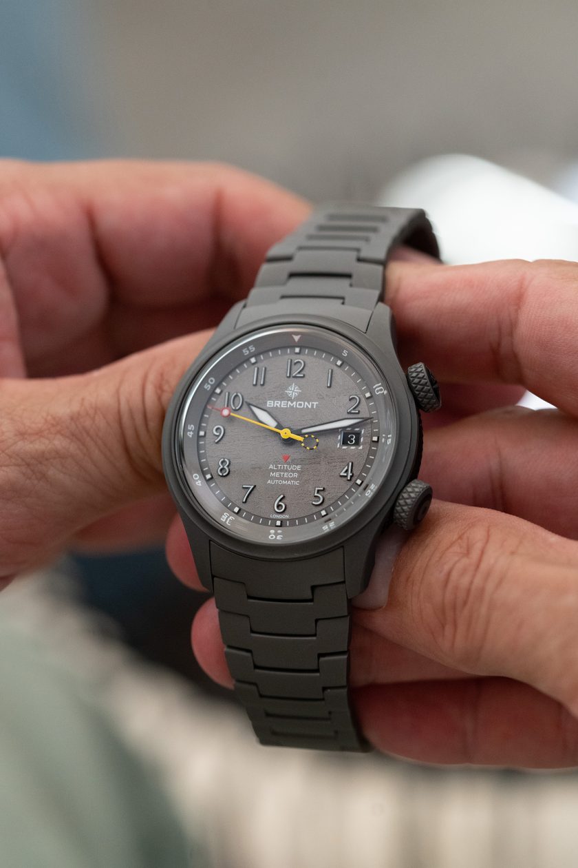 Bremont Altitude MB Meteor Stealth Grey w matowym tytanie