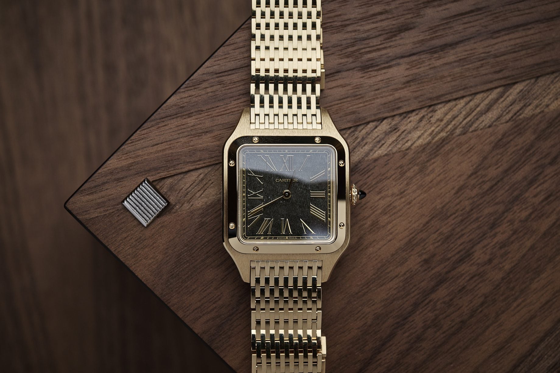 Santos-Dumont z tarczą z obsydianu