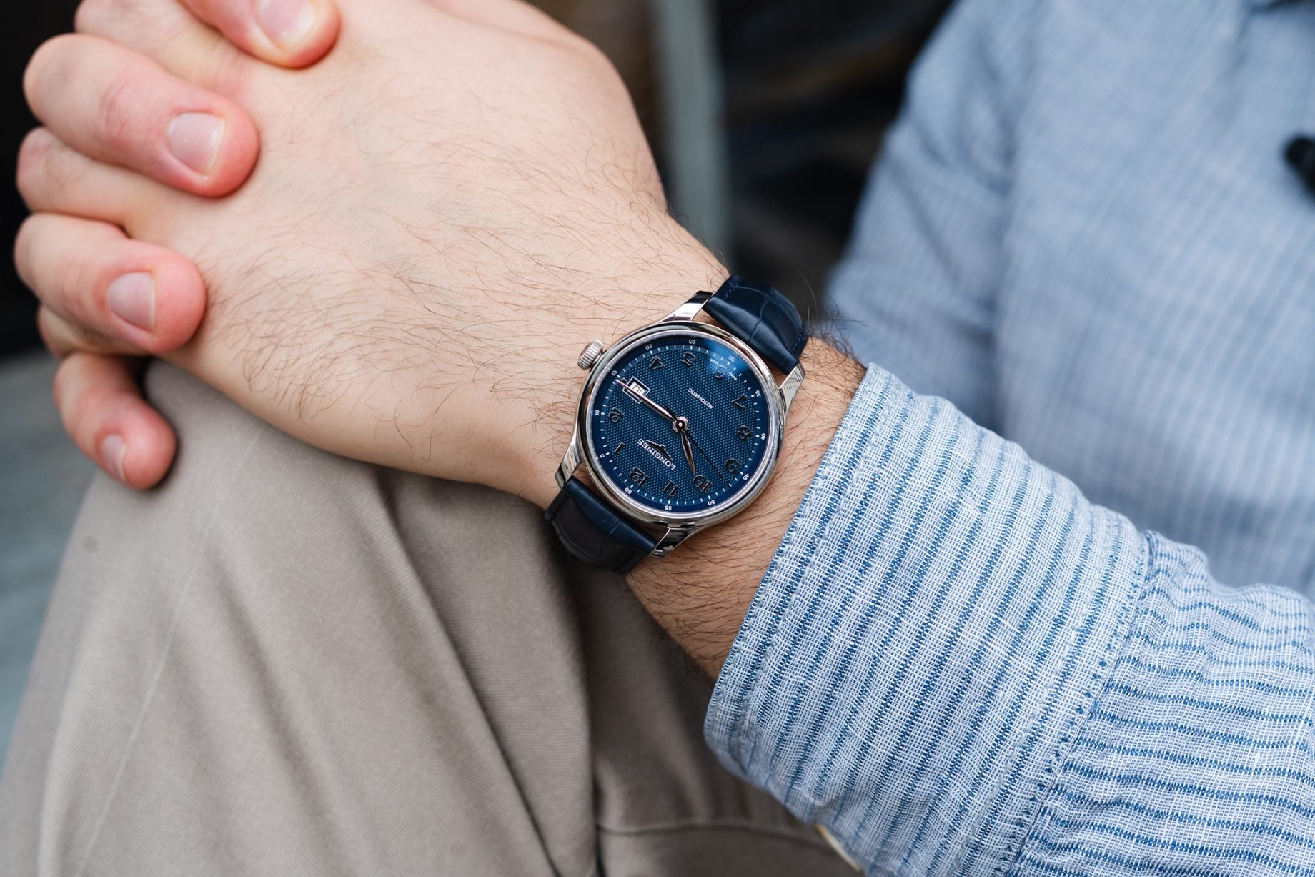 Master 39 mm na nadgarstku