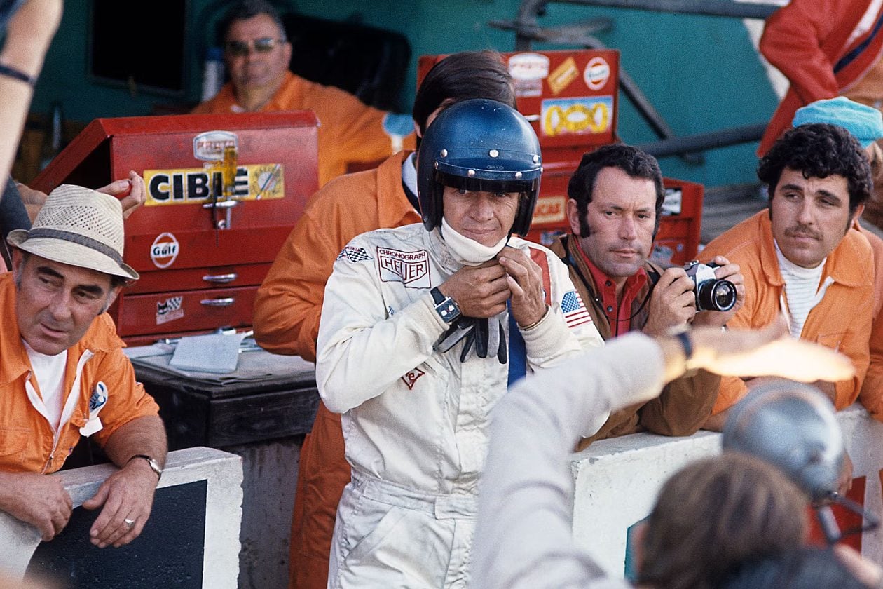 Steve McQueen na planie filmu "Le Mans"
