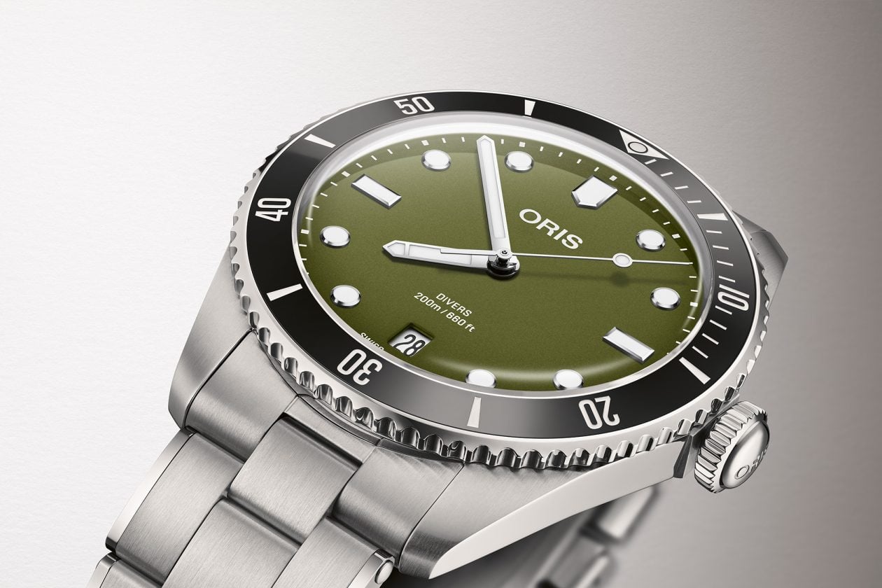 Oris Divers Date z oliwkowozielonym cyferblatem