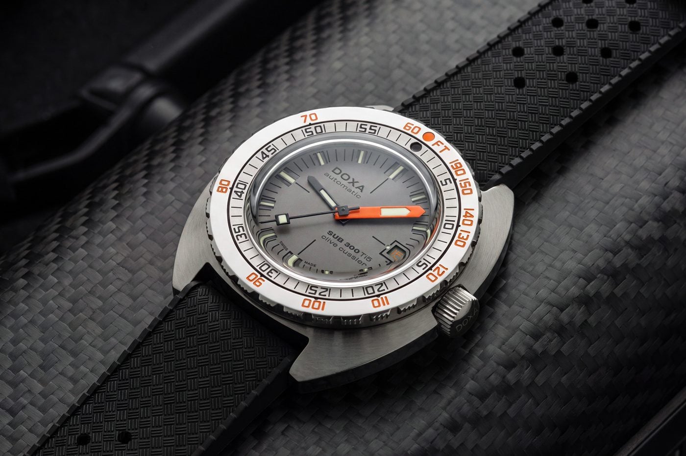 Doxa SUB 300 Ti5 „Clive Cussler”