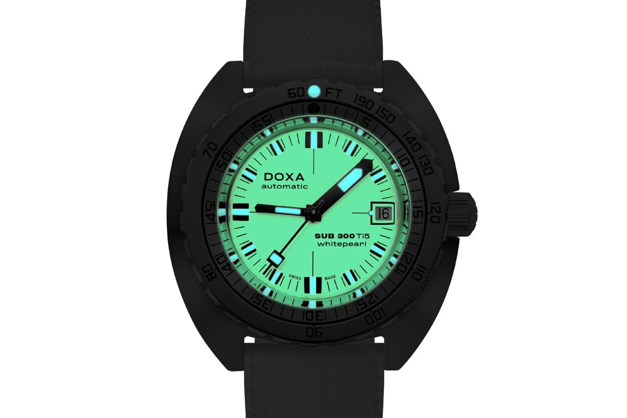 Doxa SUB 300 Ti5 "Whitepearl"