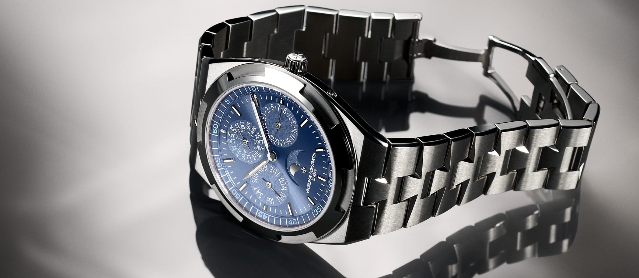 Vacheron Constantin Overseas Perpetual Calendar Ultra-Thin Azure Dial