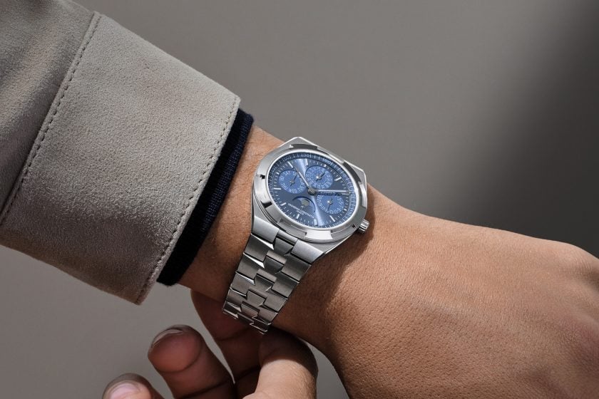 Vacheron Constantin Overseas Perpetual Calendar Ultra-Thin Azure Dial