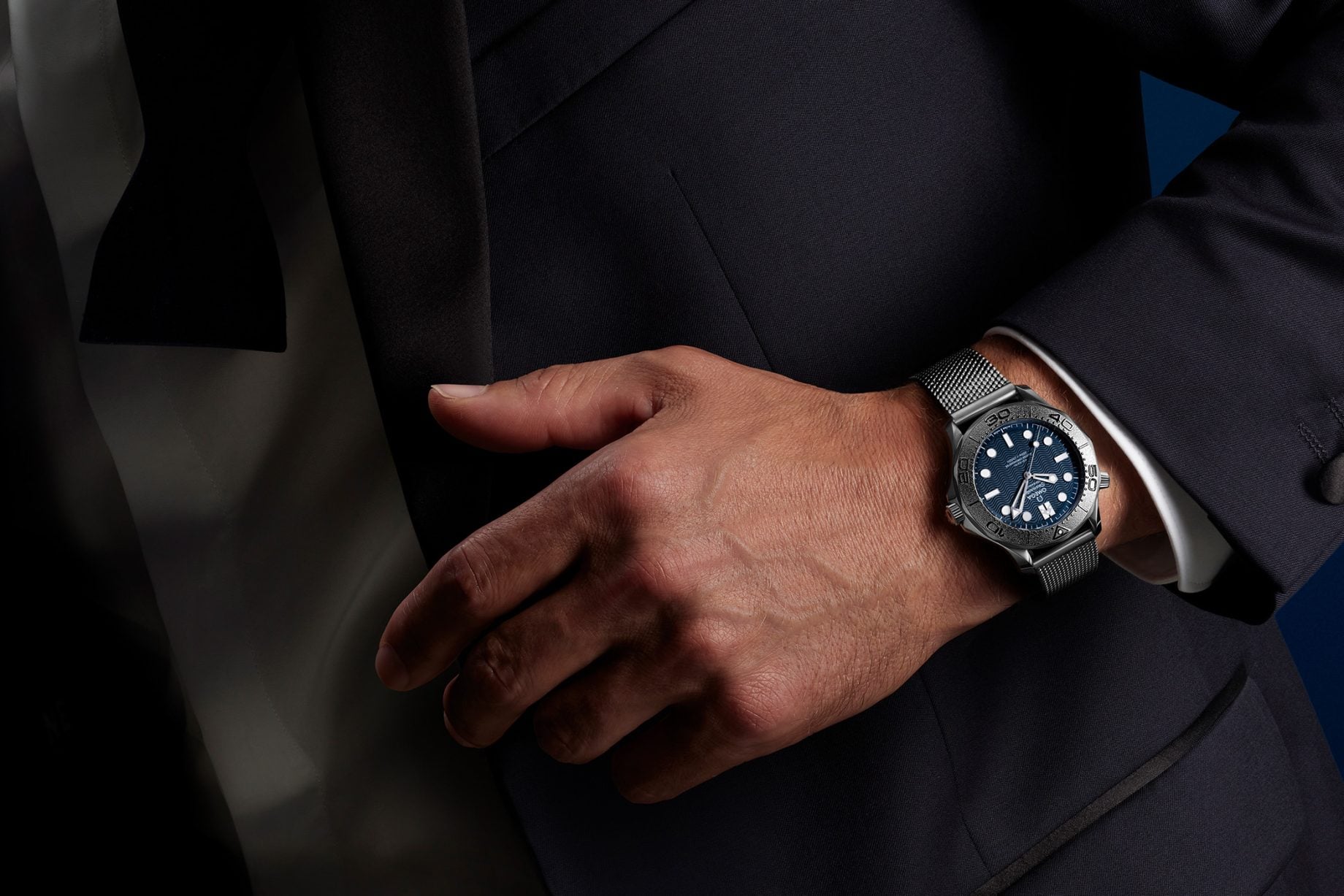 Omega Seamaster Diver 300M "James Bond" - na nadgarstku