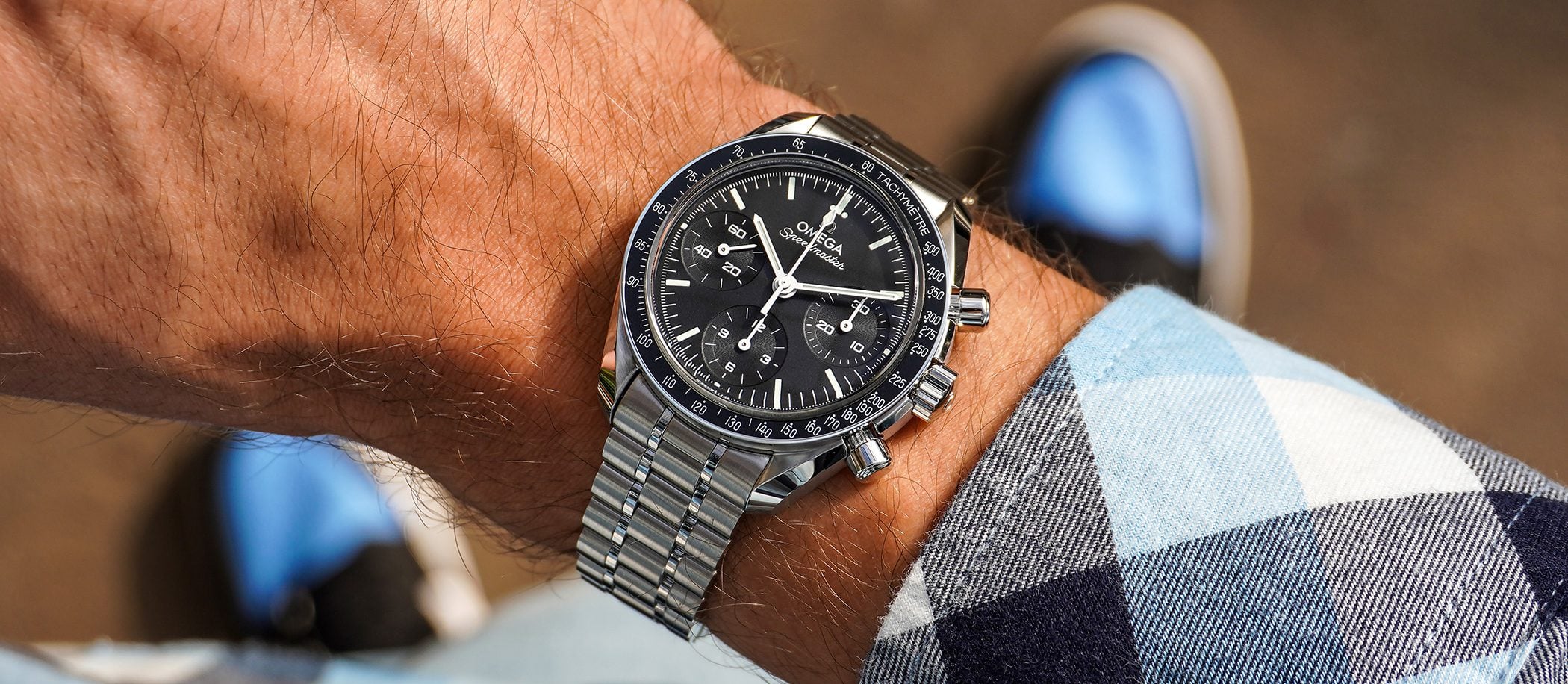 Omega Speedmaster 38 na nadgarstku