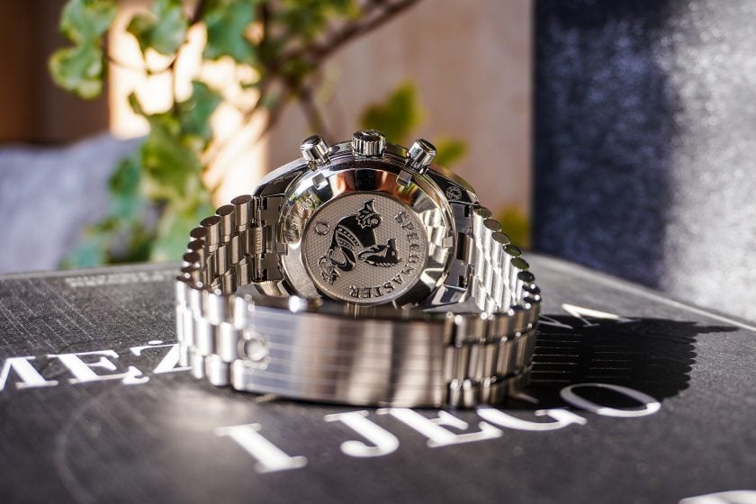 Omega Speedmaster 38 - pełny dekiel z widocznym hipokampem